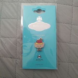 Jellycat Patisserie Enamal Pin Fleurette Tarte Aux Fraises Special Edition